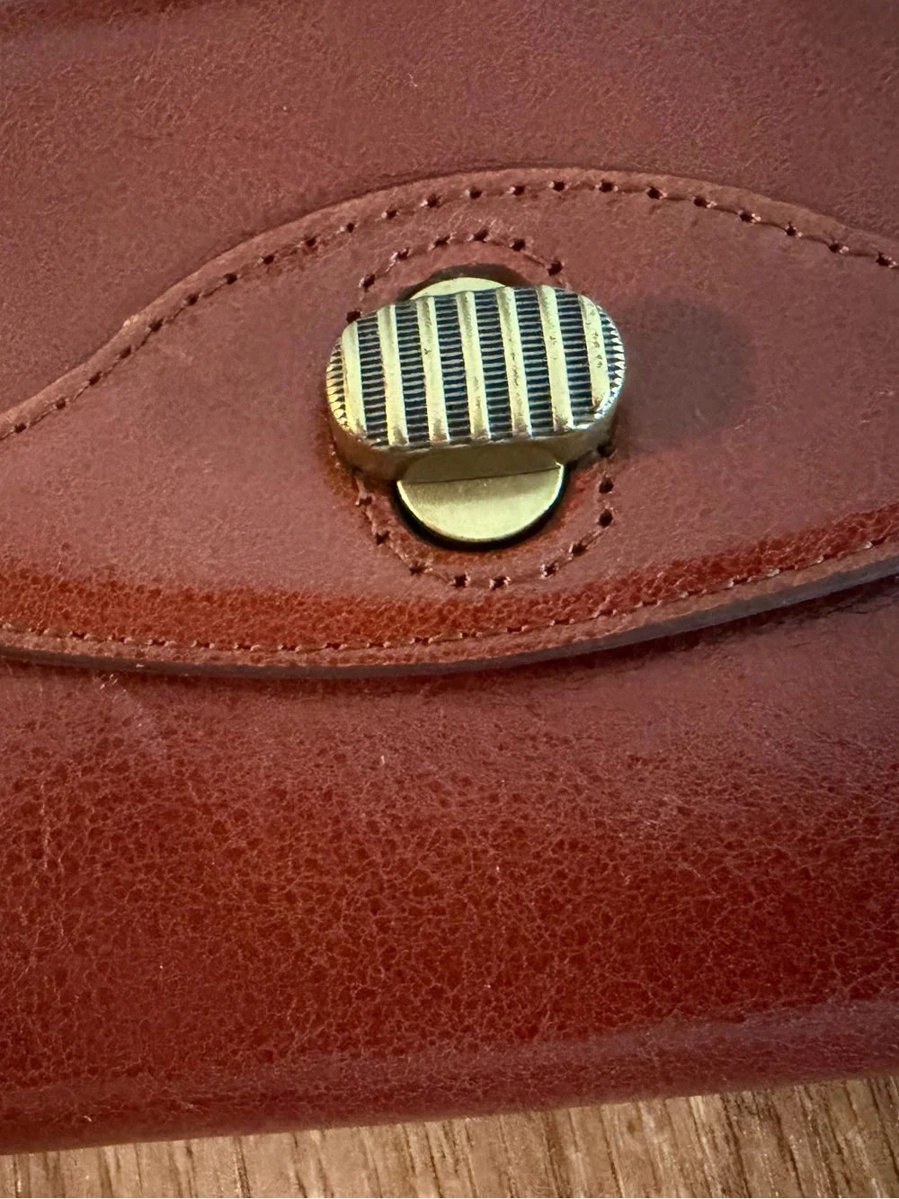Cole Haan Clutch Wallet 16 card slots Outside Turnlock Pocket Rust Leather